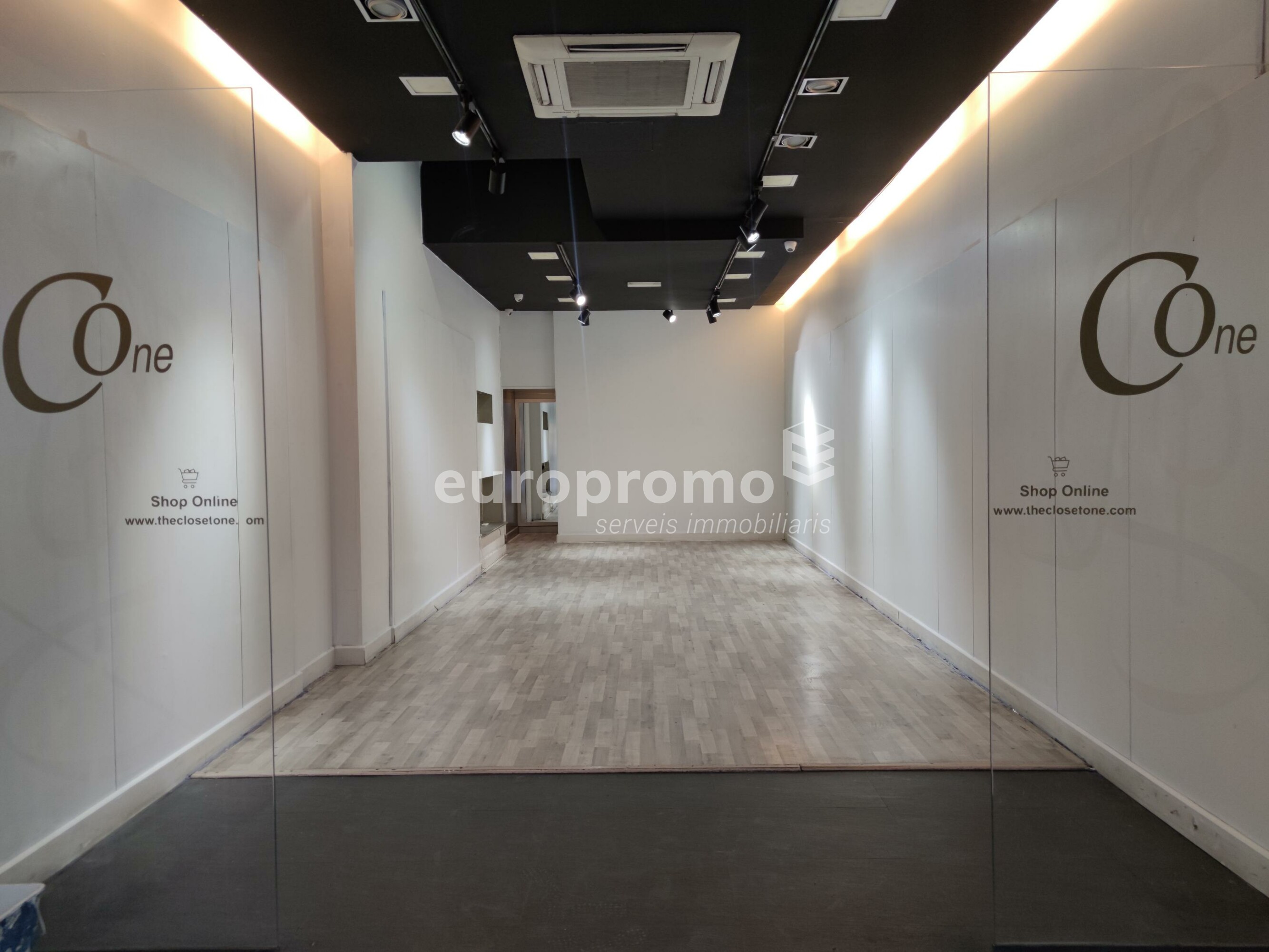 Alquiler local de 67m2 en calle Joan Maragall de Girona