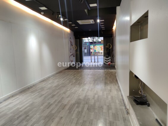 Lloguer local de 67m2 al carrer Joan Maragall de Girona