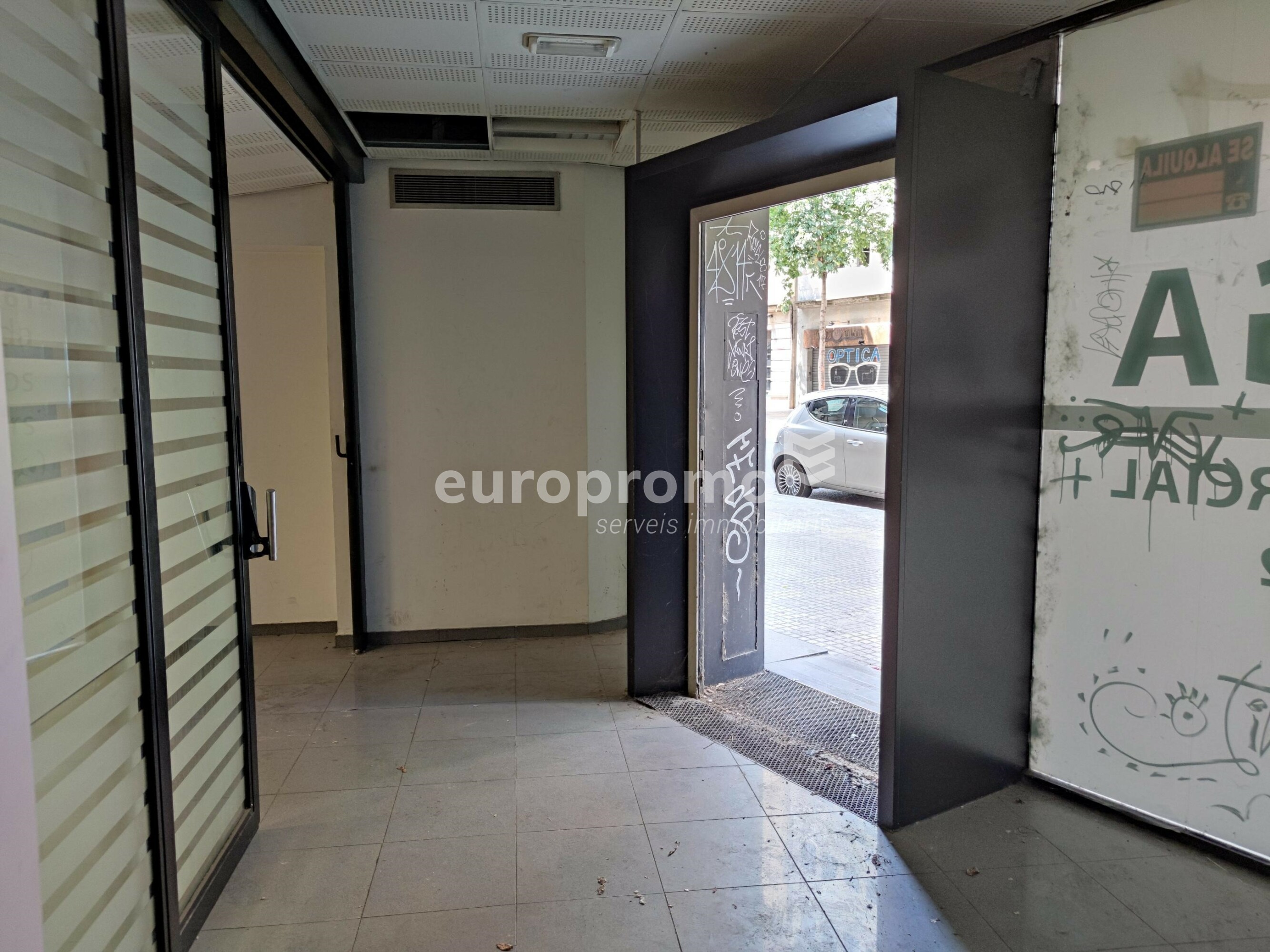 Local  de 192 m2  a Girona centre