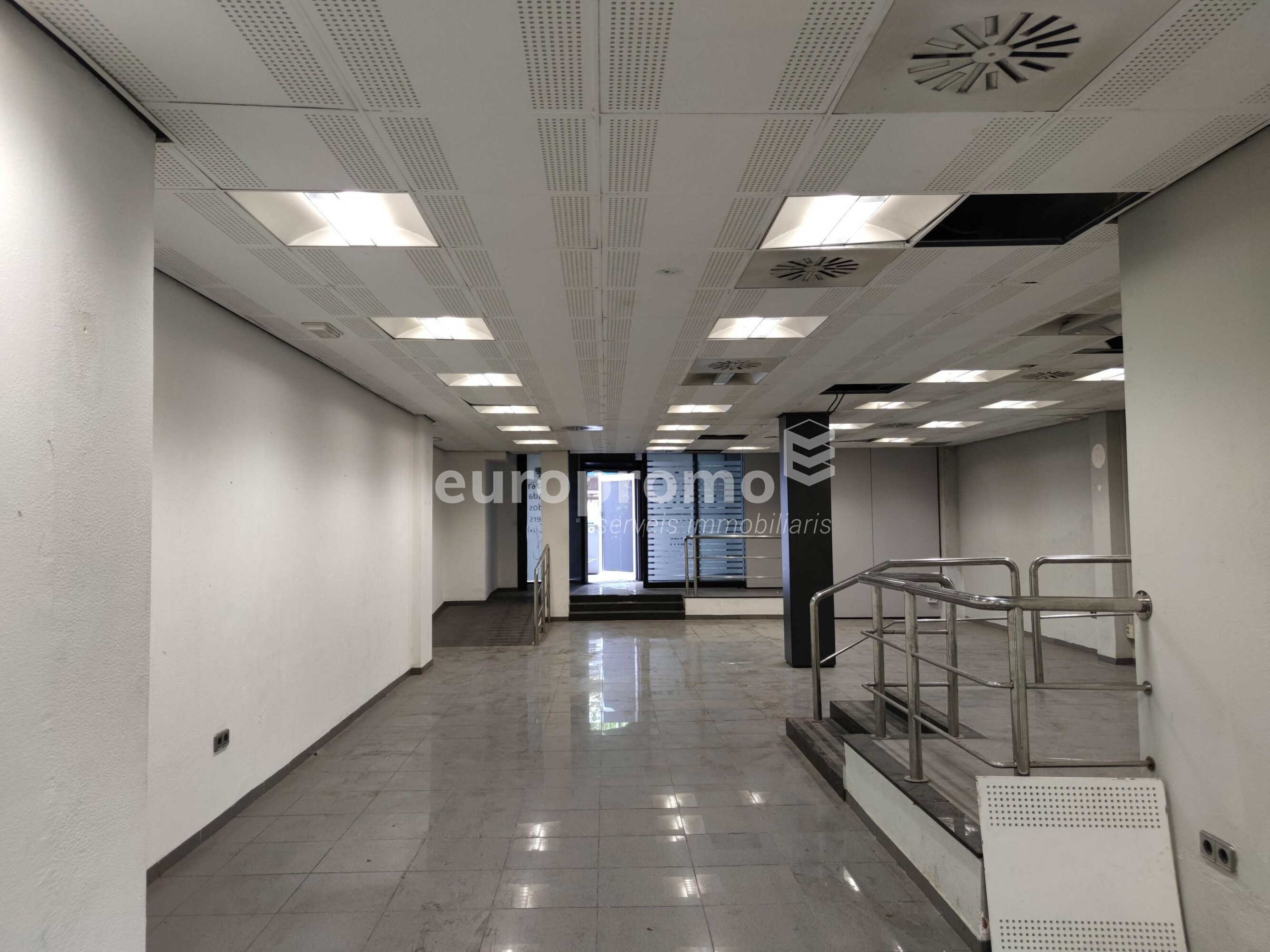 Local  de 192 m2  a Girona centre