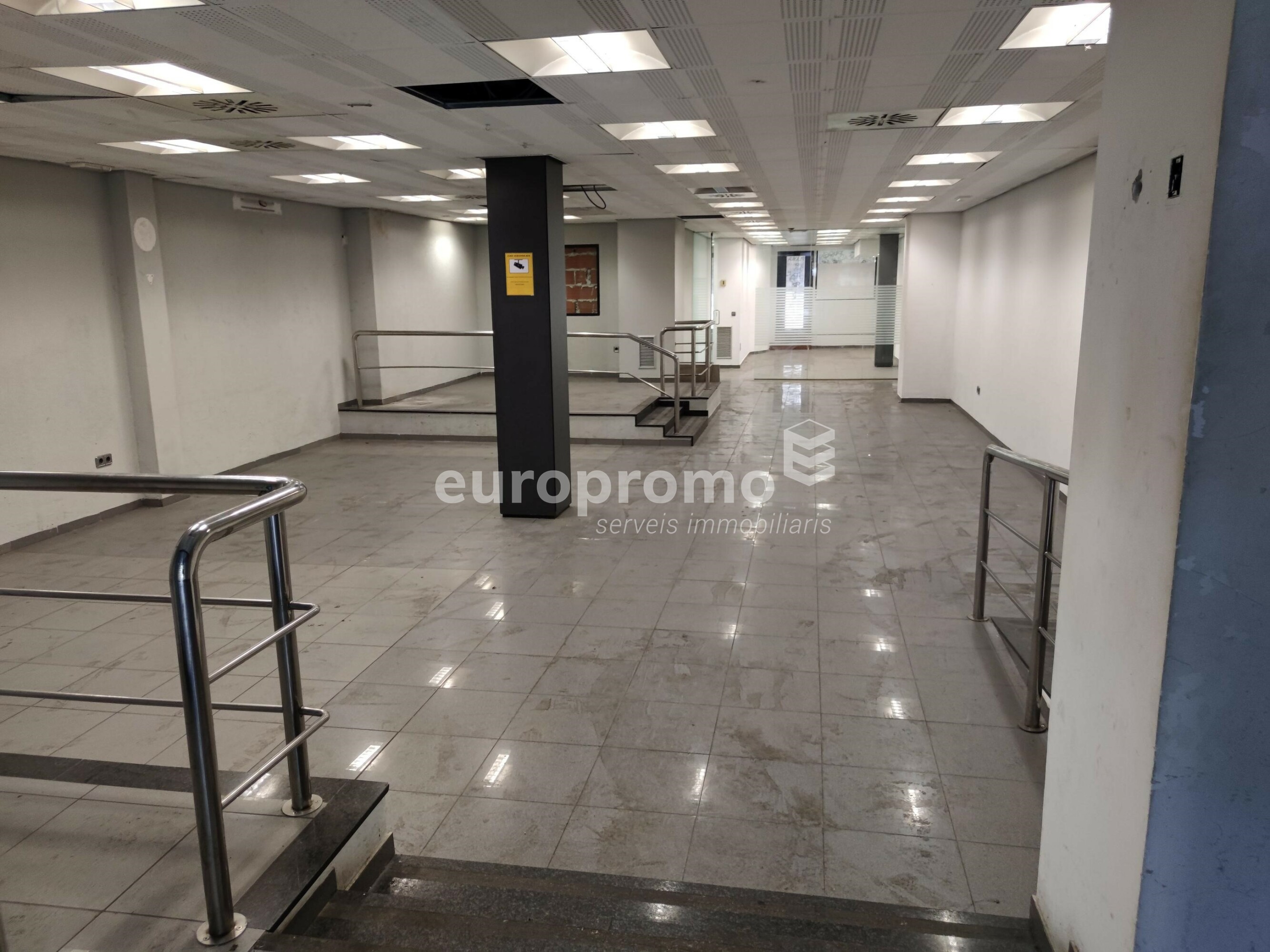 Local  de 192 m2  a Girona centre