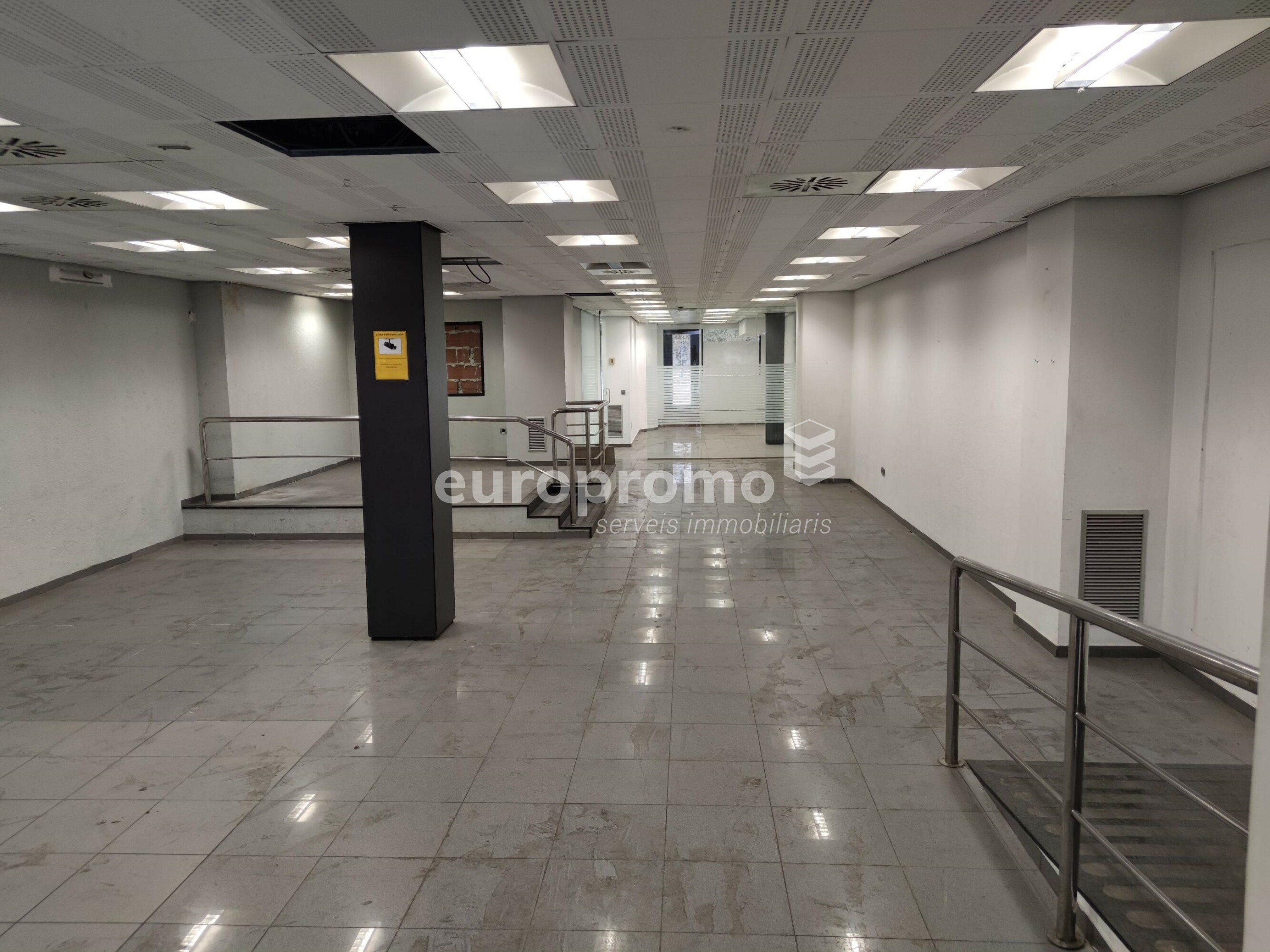 Local  de 192 m2  a Girona centre