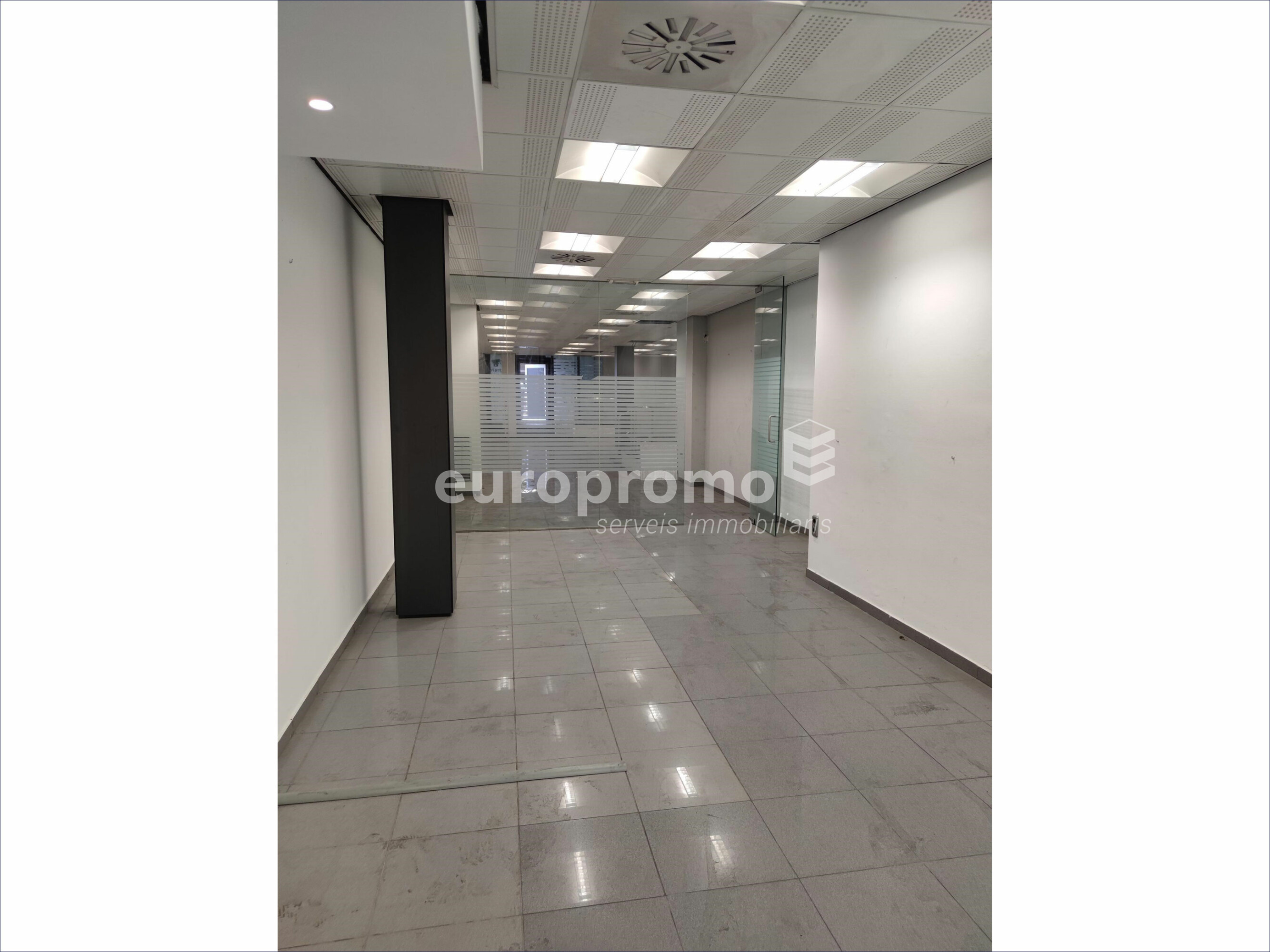 Local  de 192 m2  a Girona centre