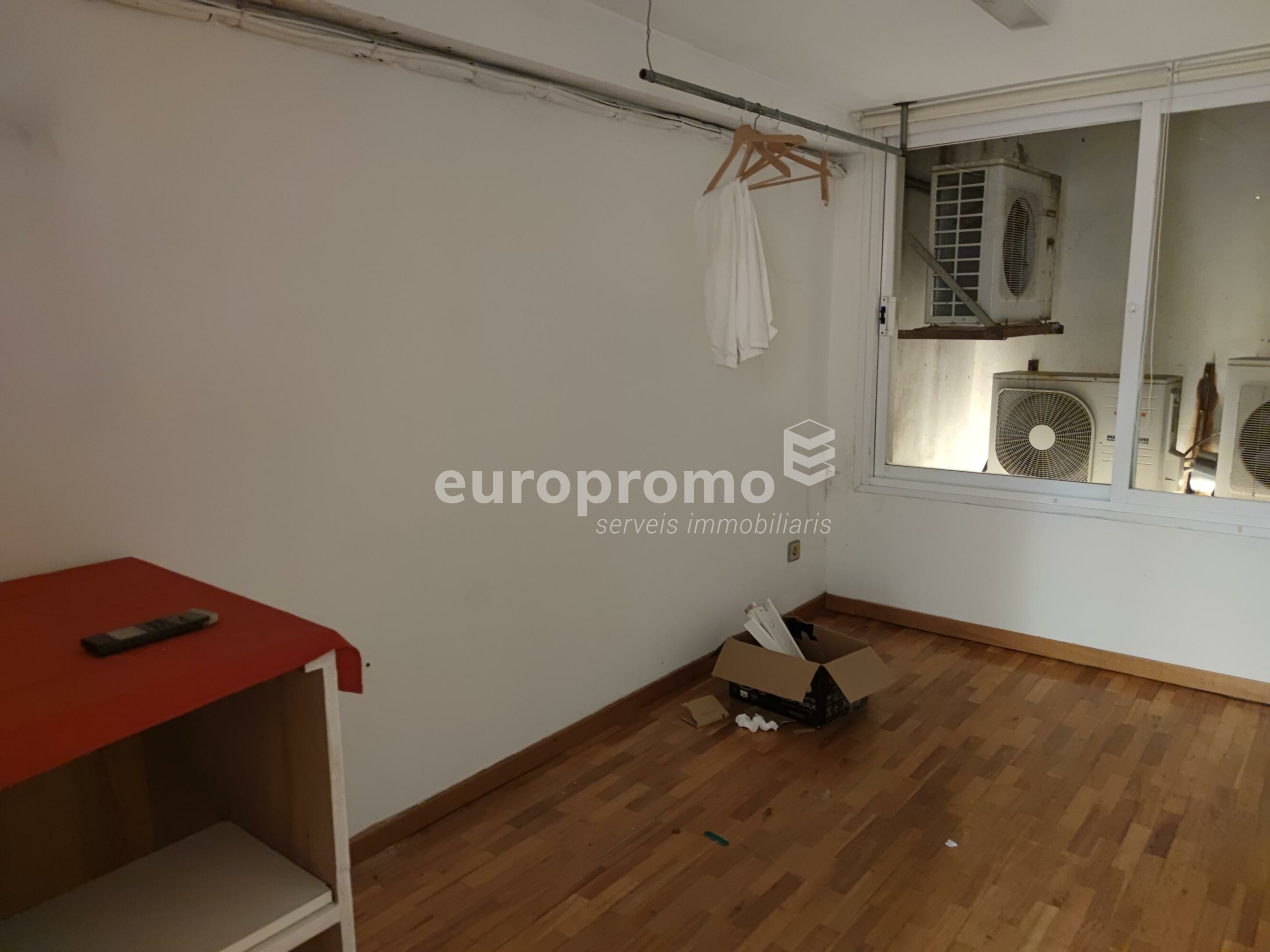 Local  de 101m2 en el centro de Girona!