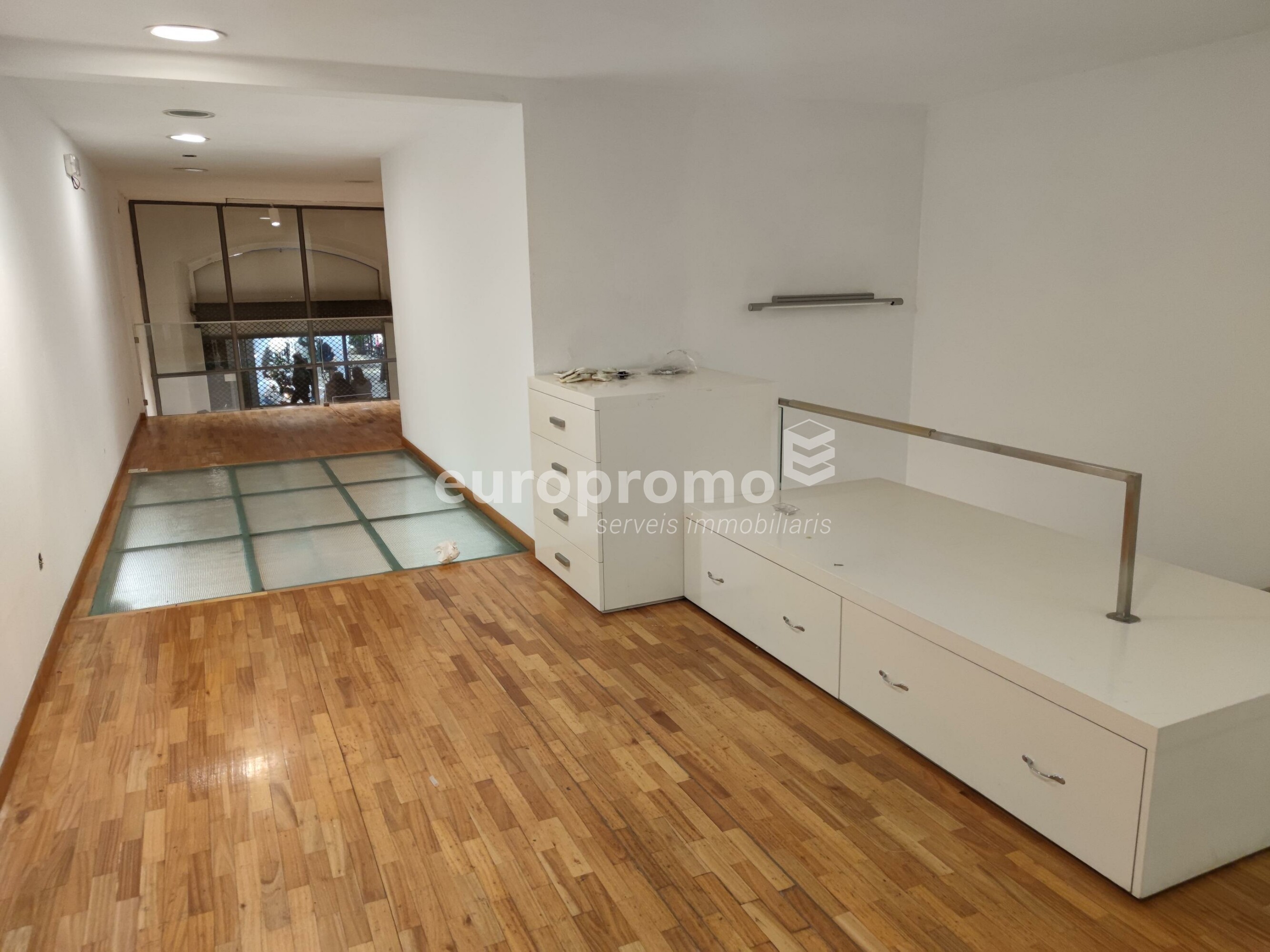 Local  de 101m2 en el centro de Girona!