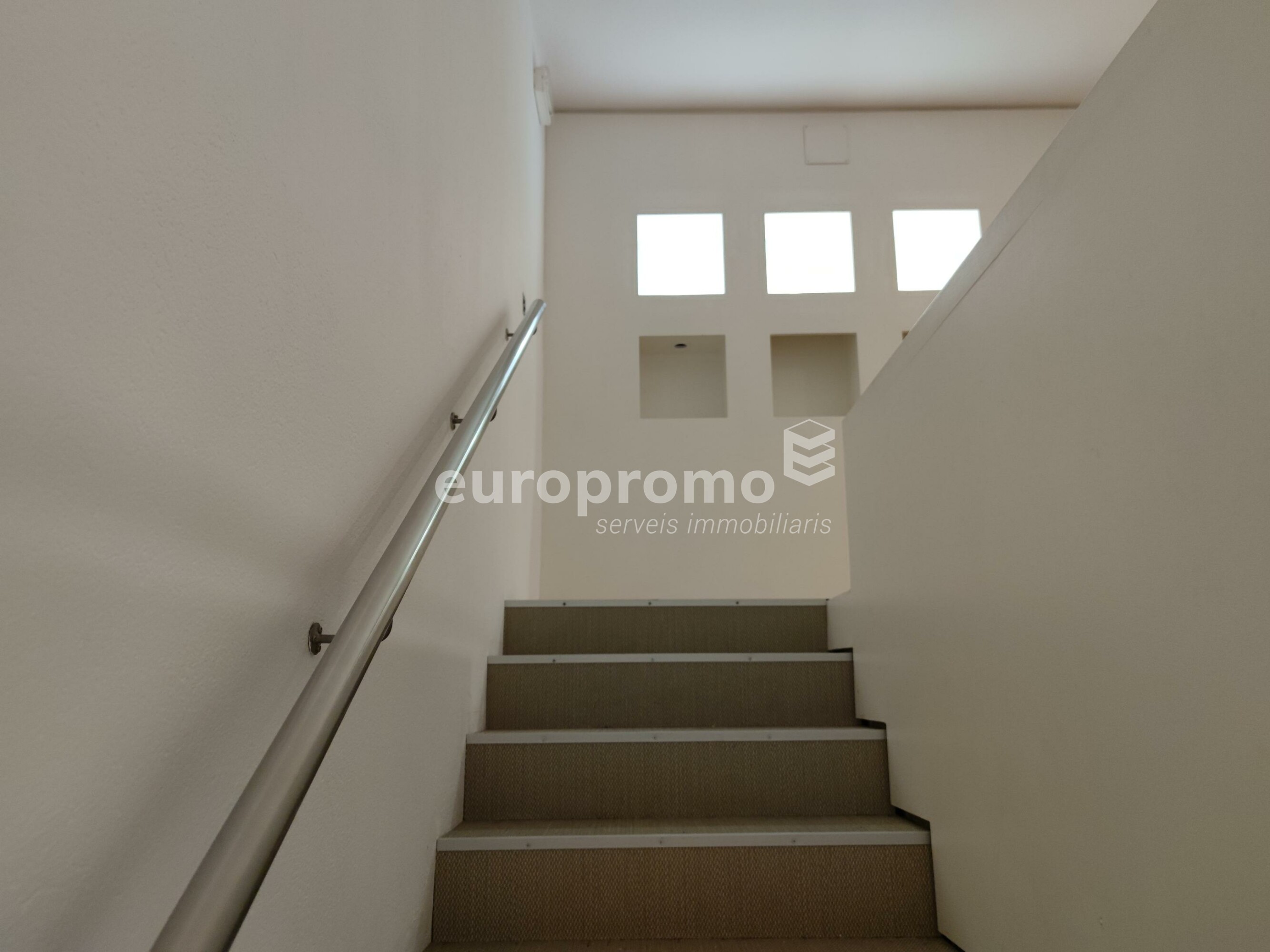 Local  de 101m2 en el centro de Girona!