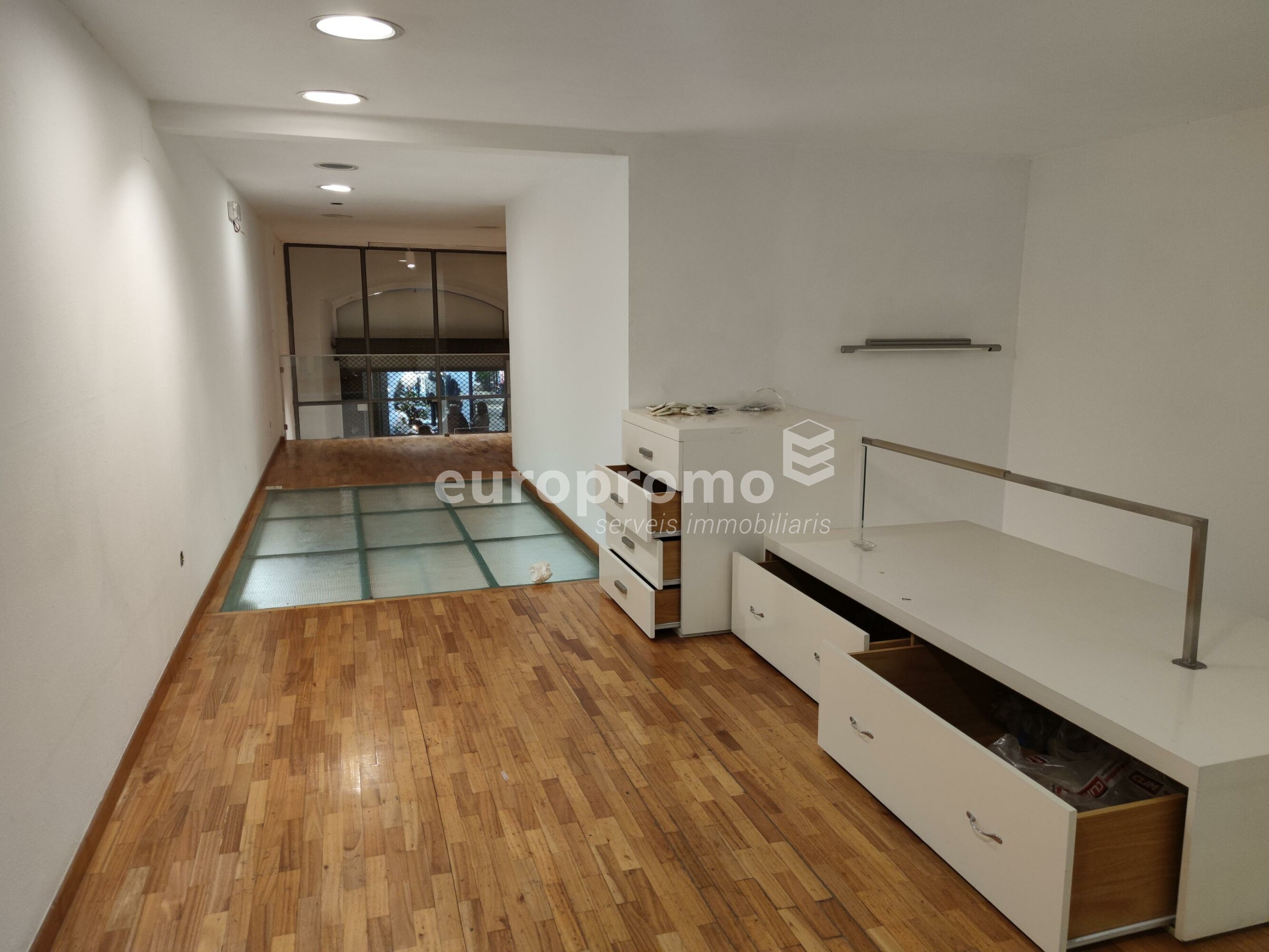 Local  de 101m2 en el centro de Girona!