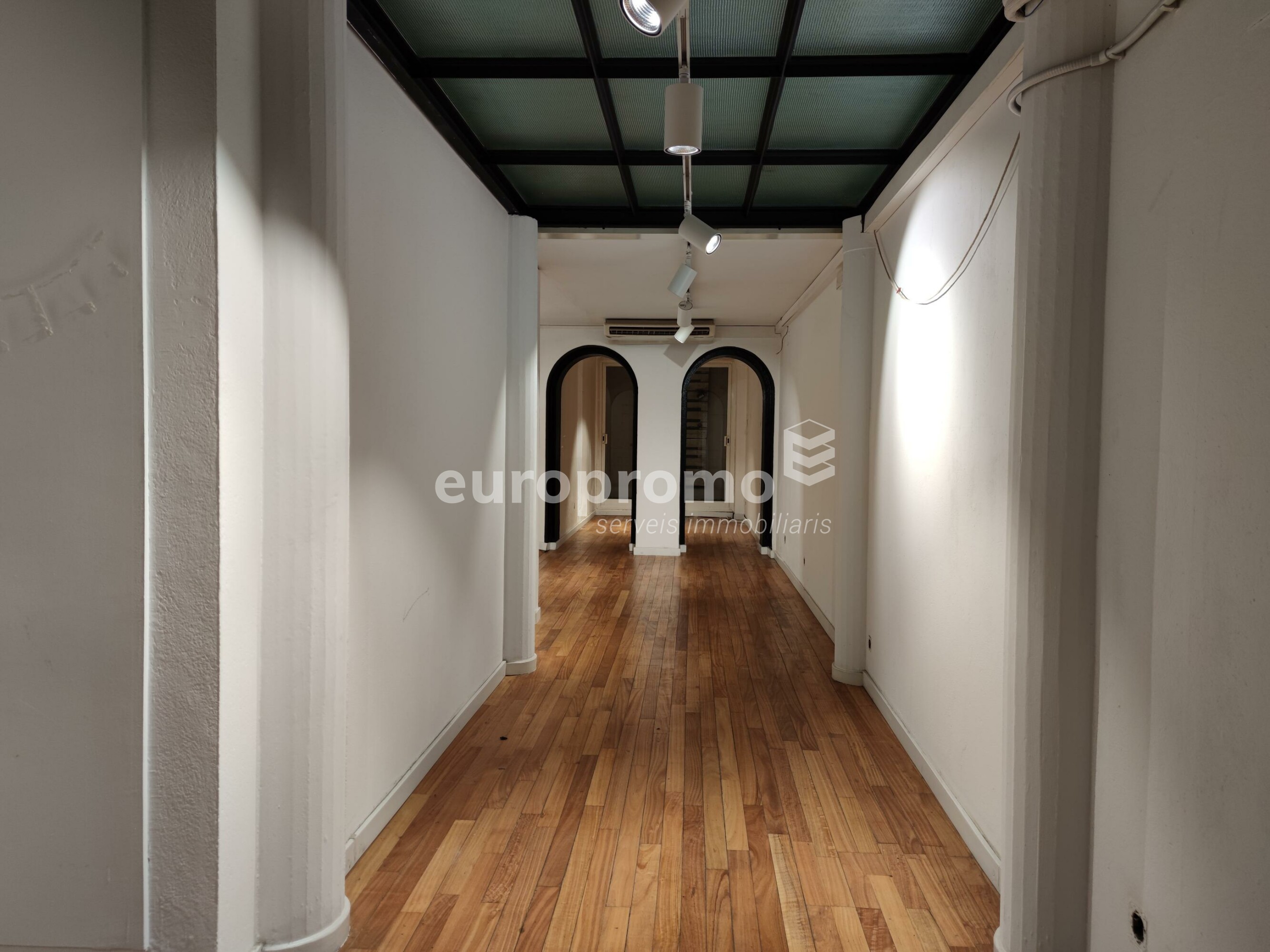 Local  de 101m2 en el centro de Girona!