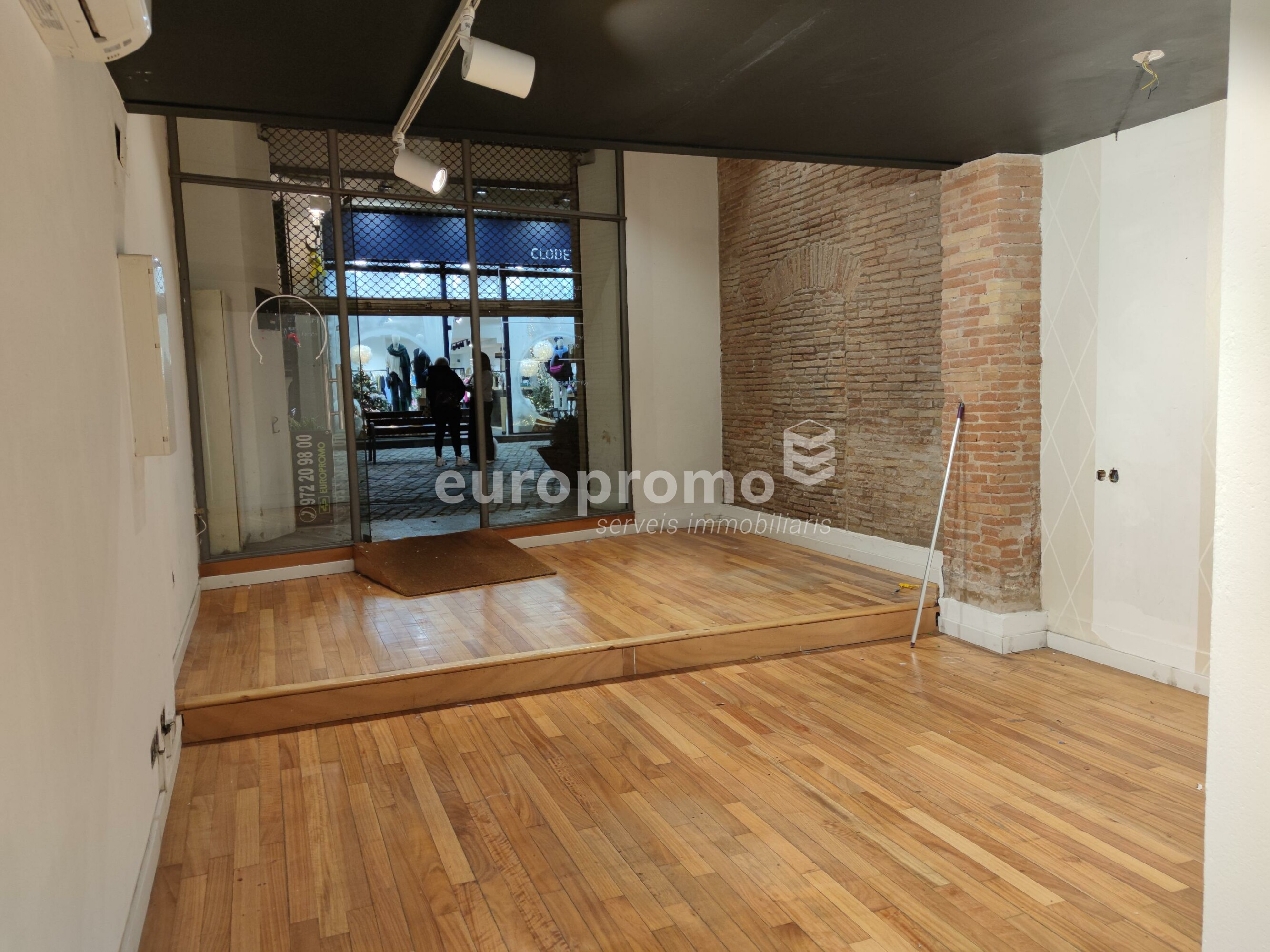 Local  de 101m2 en el centro de Girona!