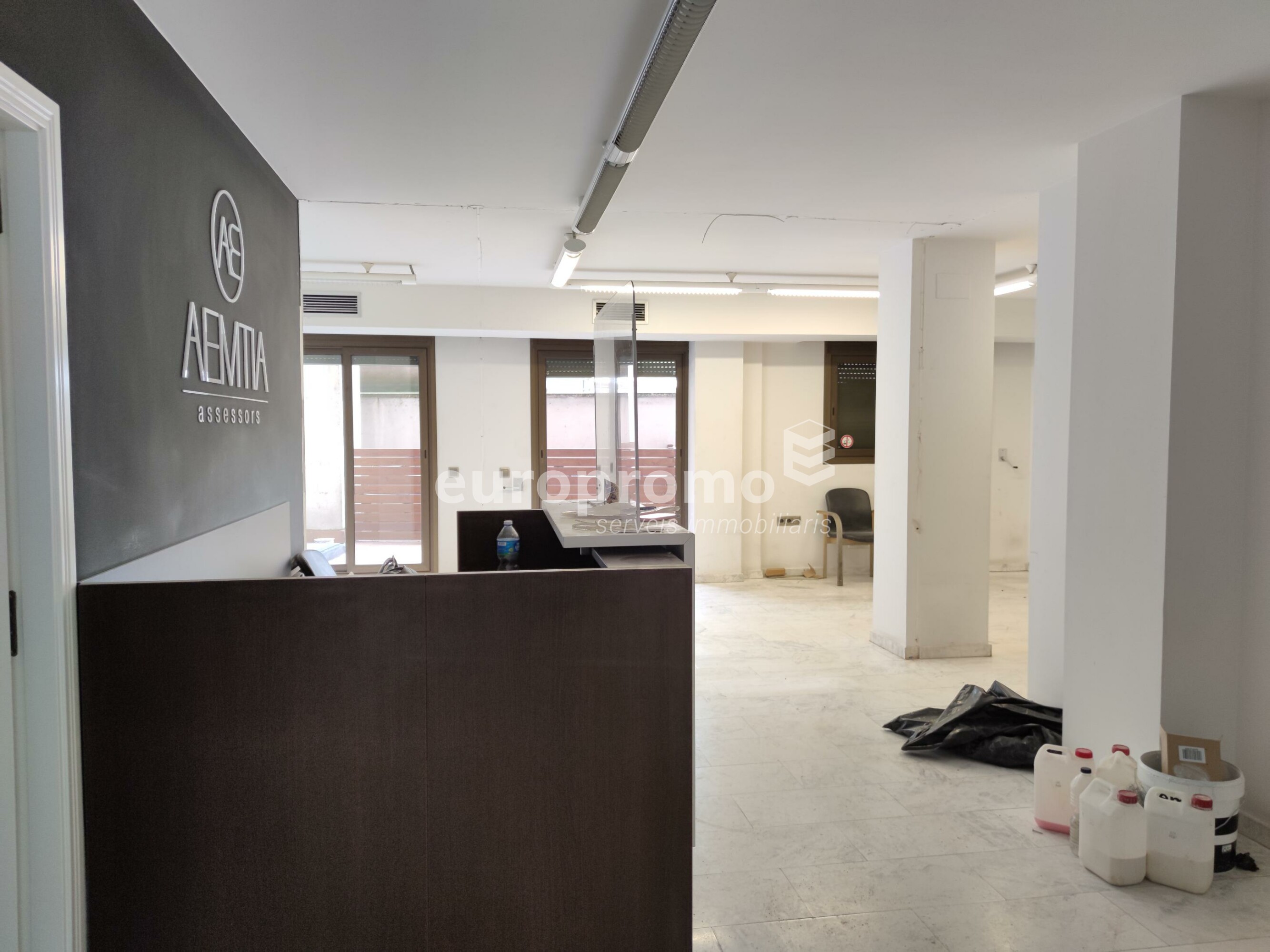 Fantástica oficina de 145m2  situada en el centro de Girona!