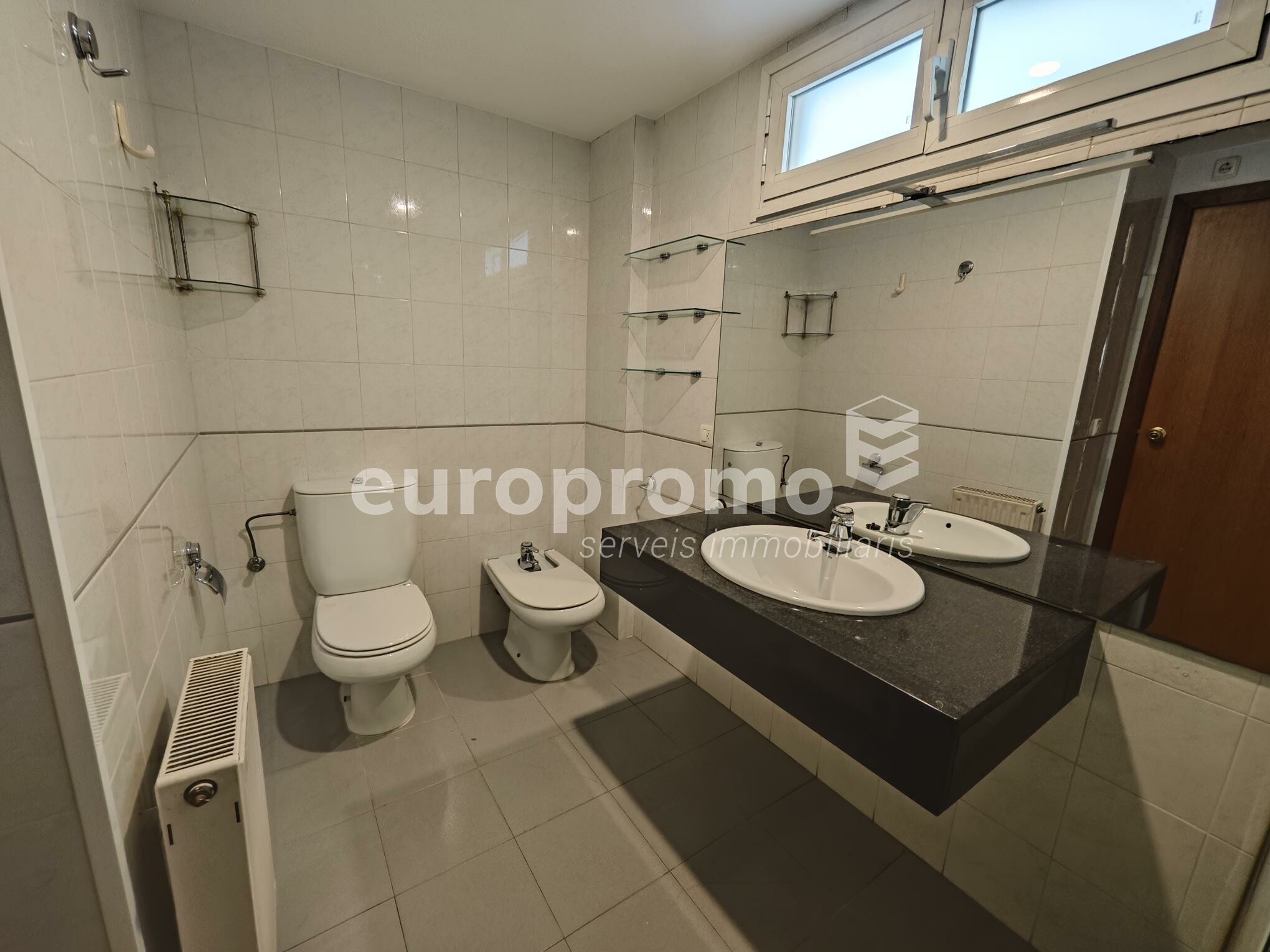 ¡Fantástico piso de 4 habitaciones en la zona del Eixample!!