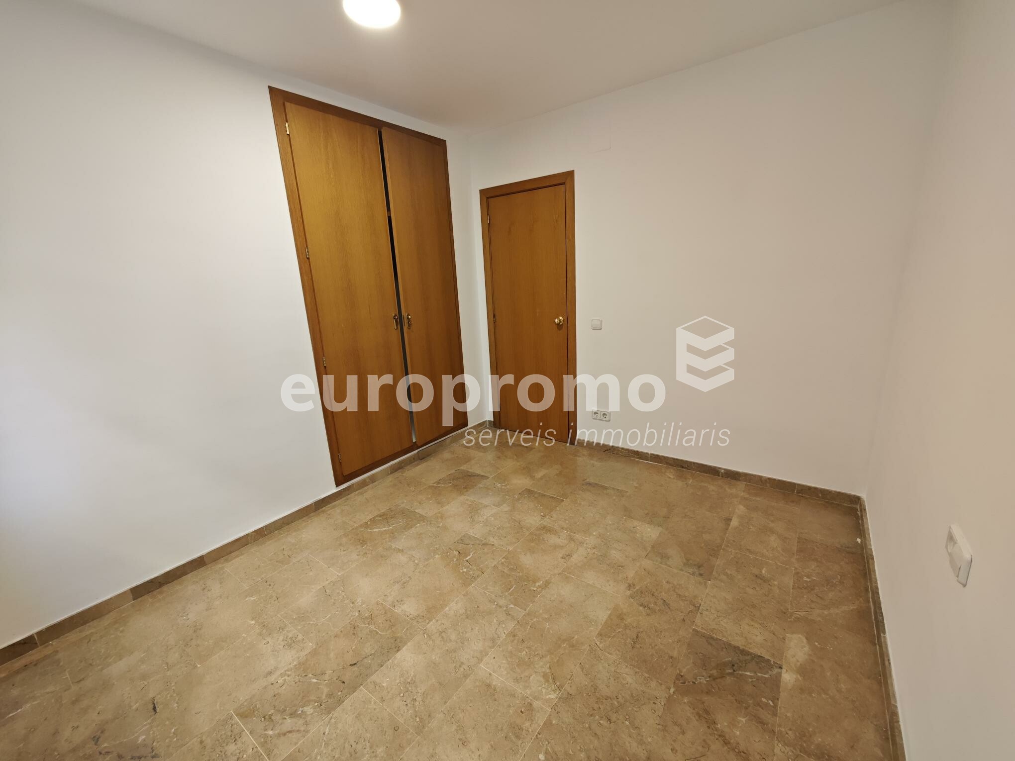 ¡Fantástico piso de 4 habitaciones en la zona del Eixample!!