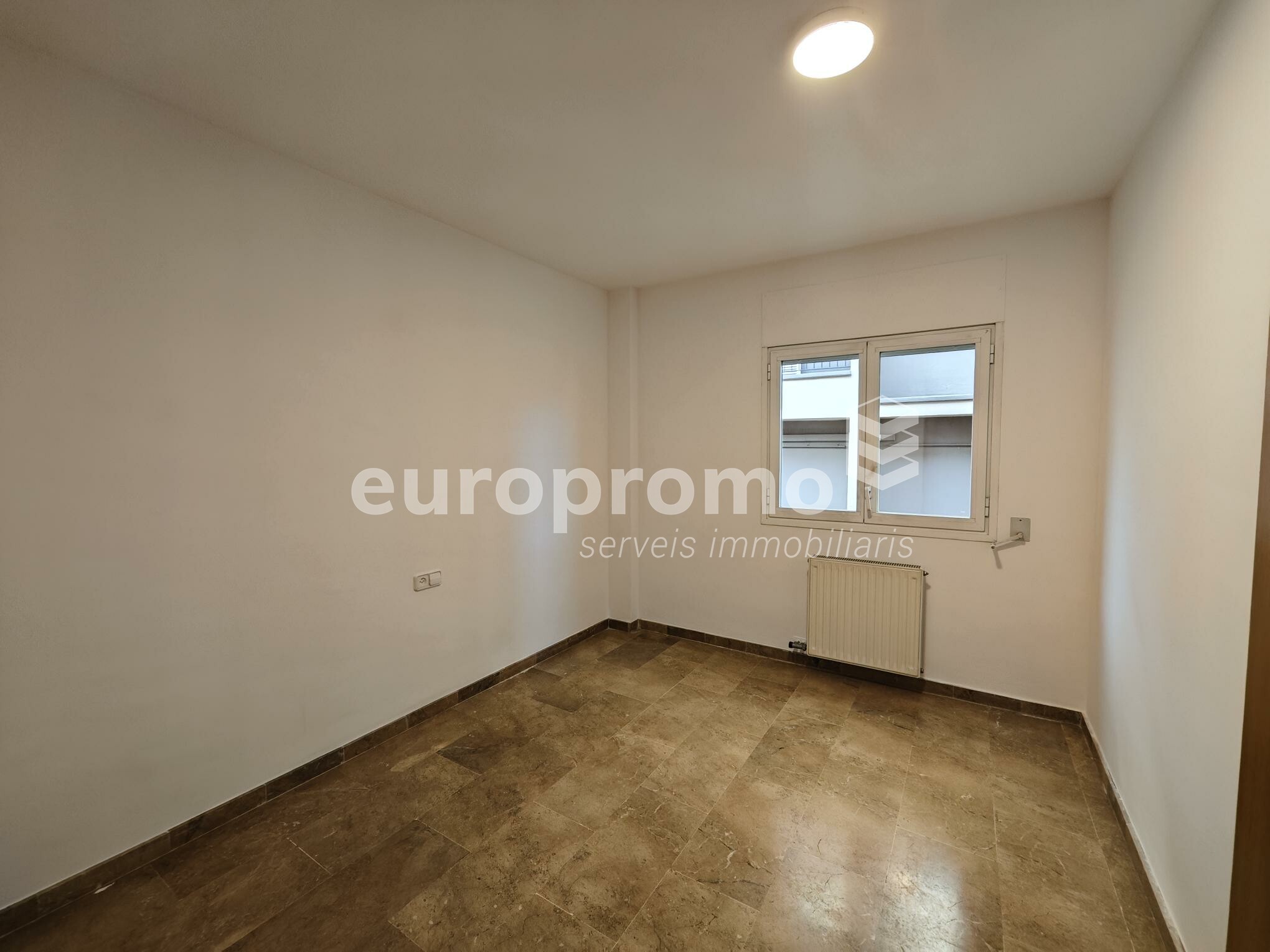 ¡Fantástico piso de 4 habitaciones en la zona del Eixample!!
