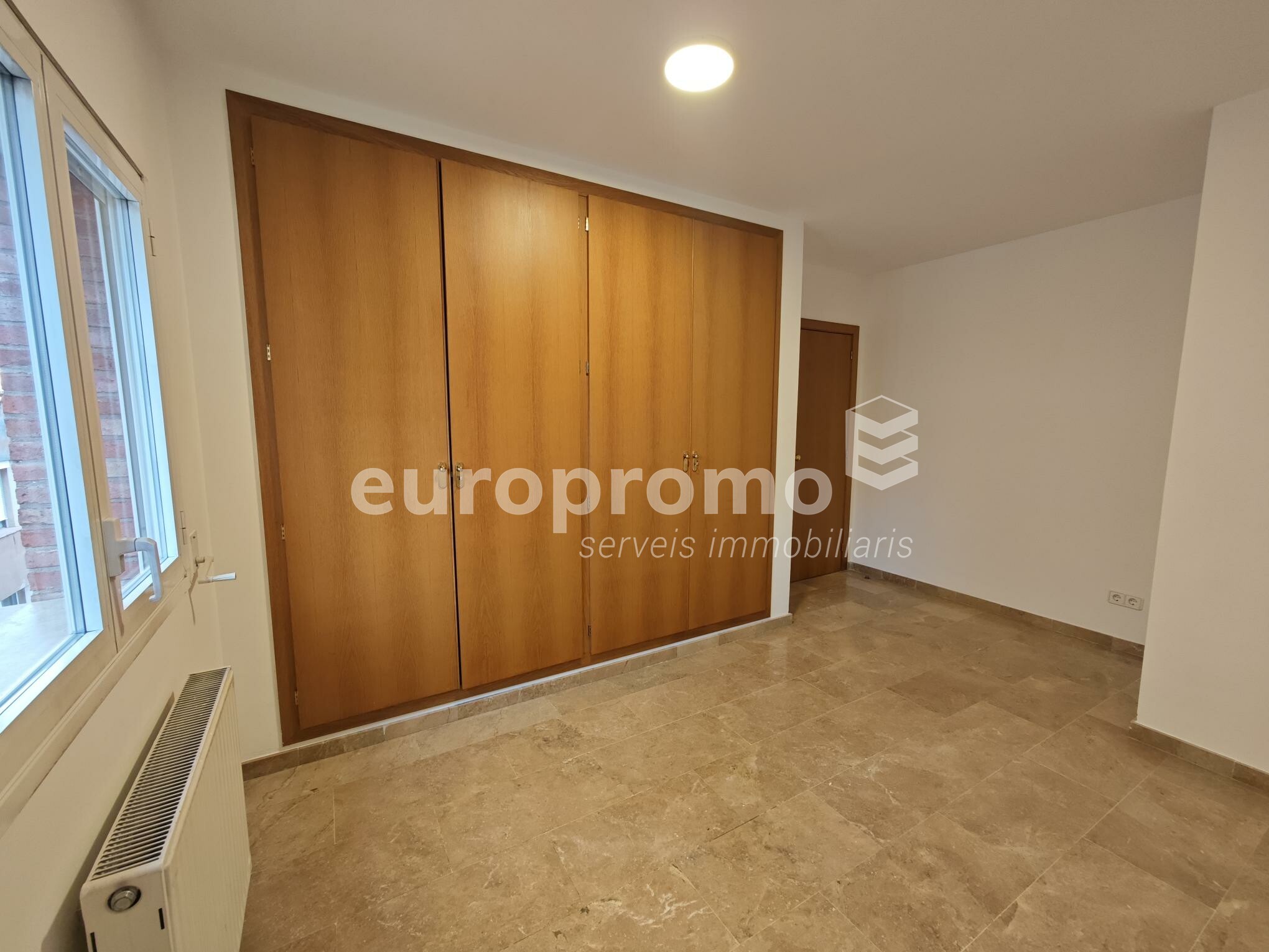 ¡Fantástico piso de 4 habitaciones en la zona del Eixample!!