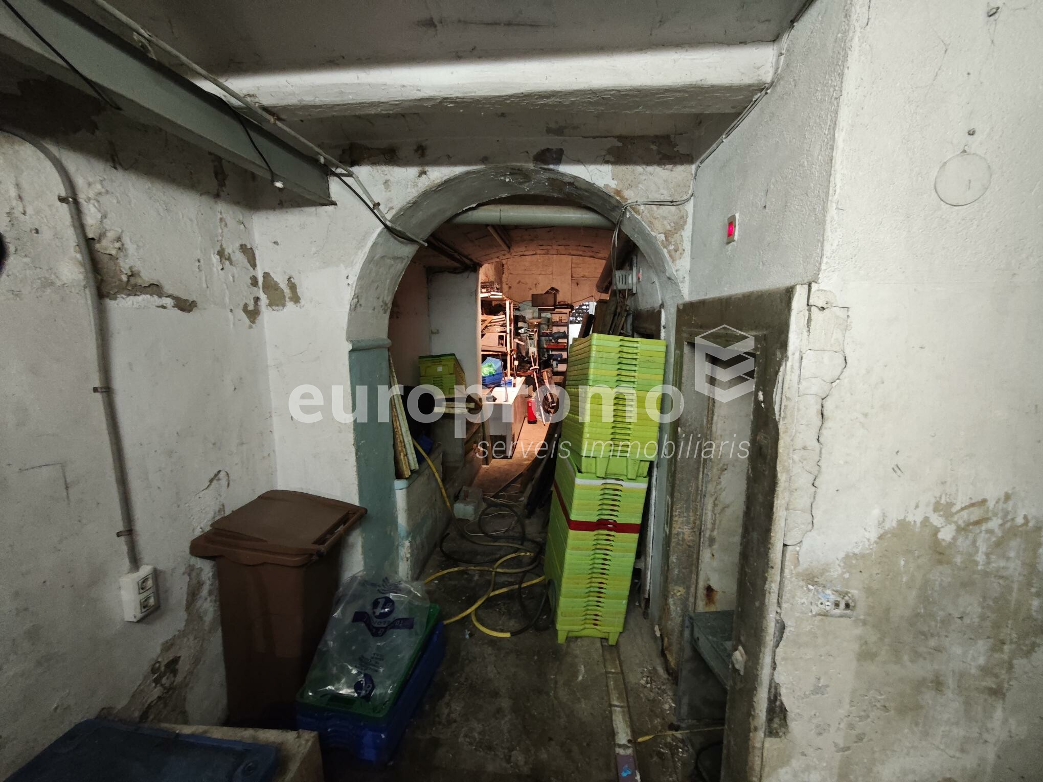 LOCAL EN TRASPÀS!