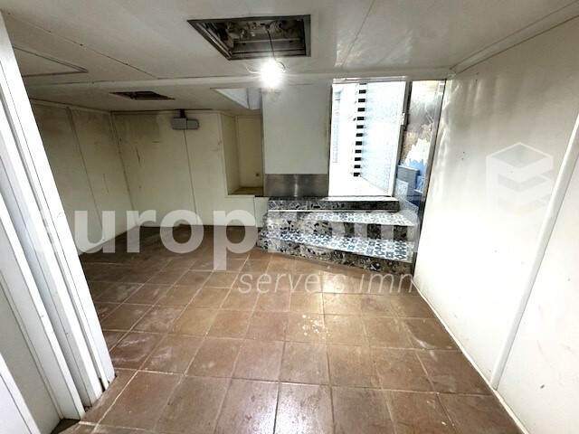 Local de 110m² situado en zona céntrica de mucho tránsito peatonal.