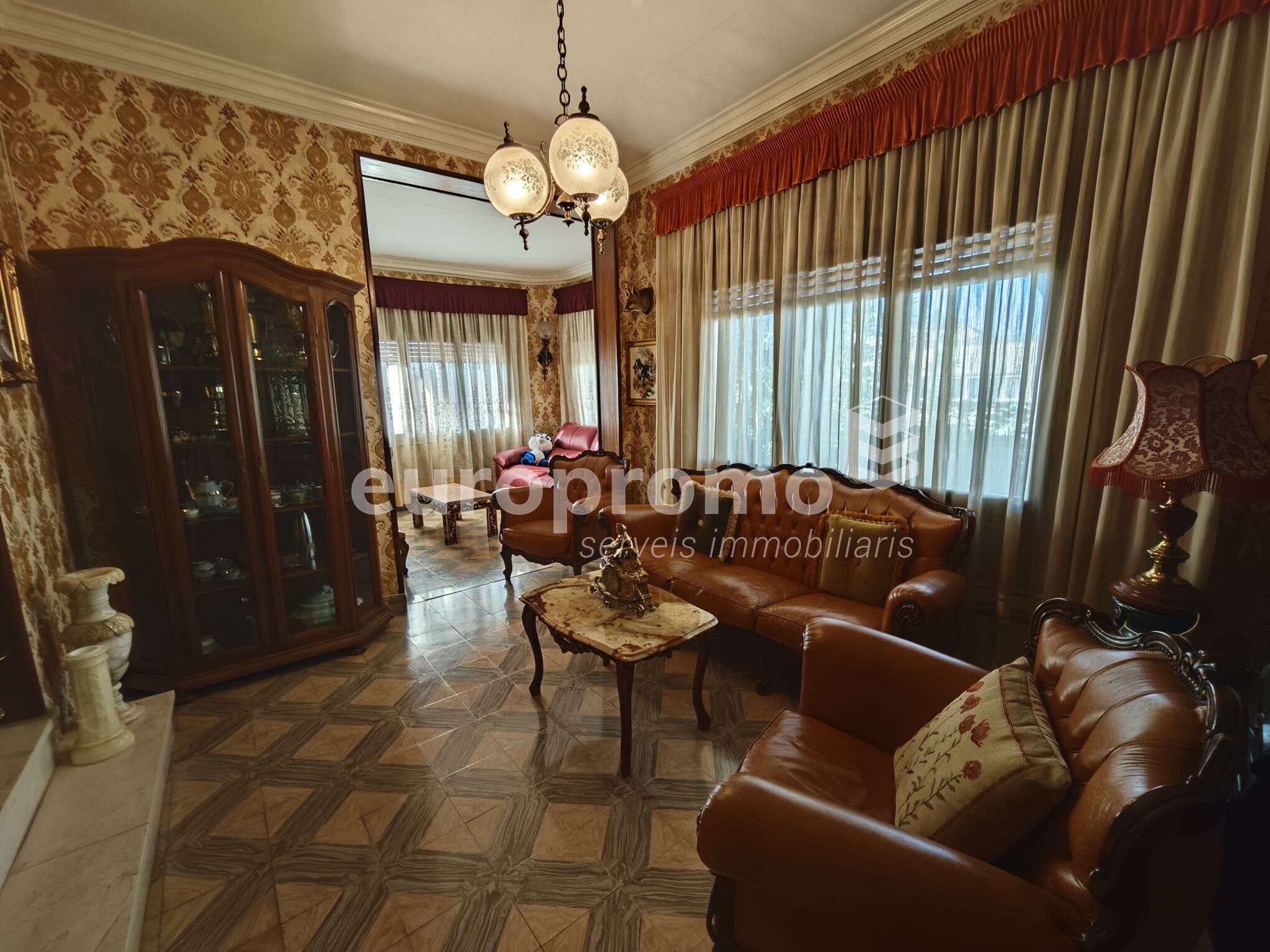 Fantàstica casa amb encant a Montjuïc!