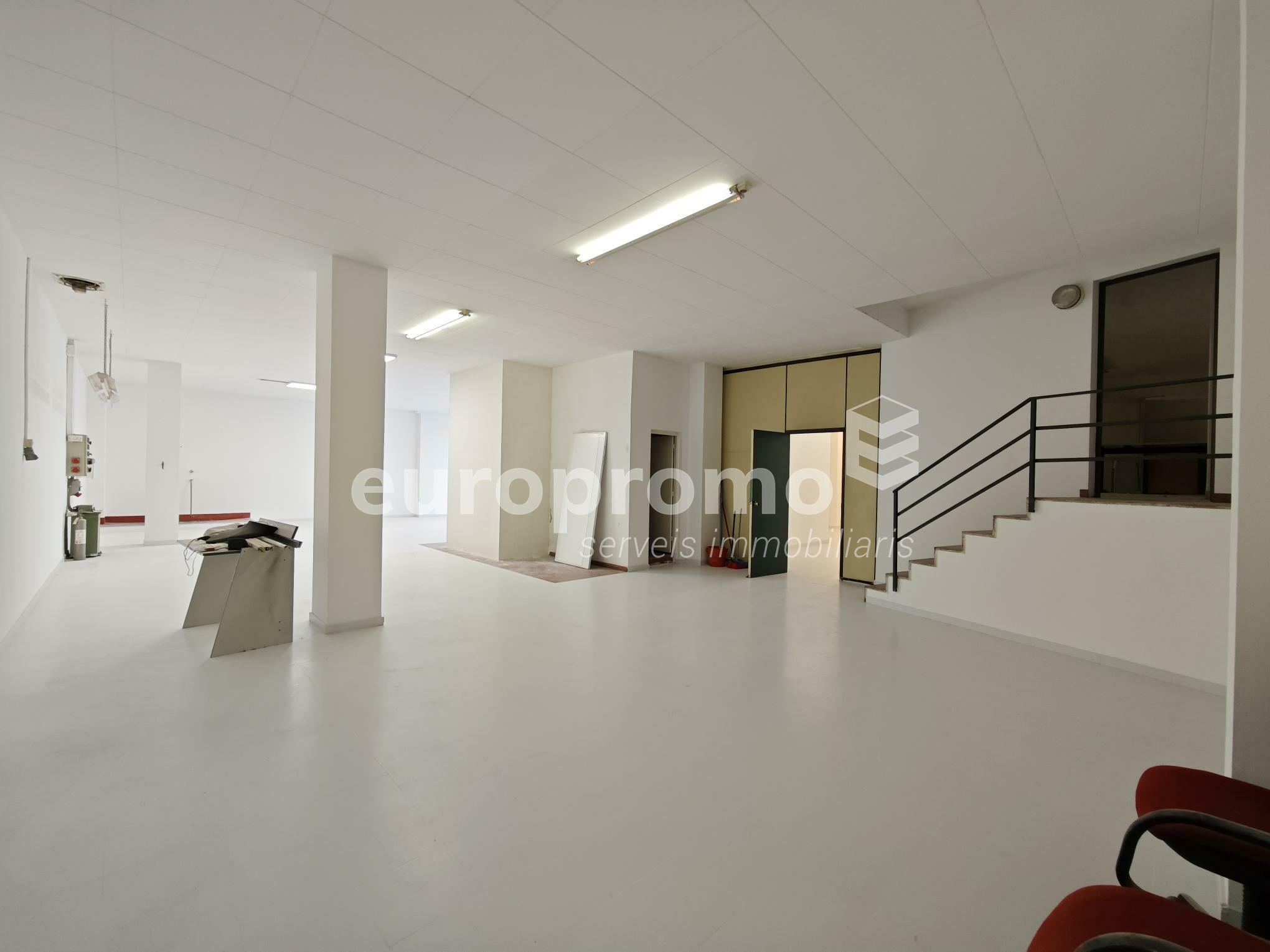 Local de 216m2 situado en la zona de la Devesa!