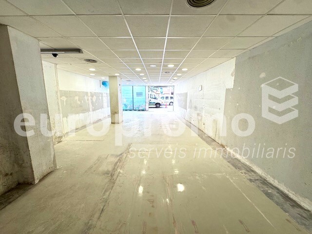 Local de 160m2 en la Ensanche de Girona