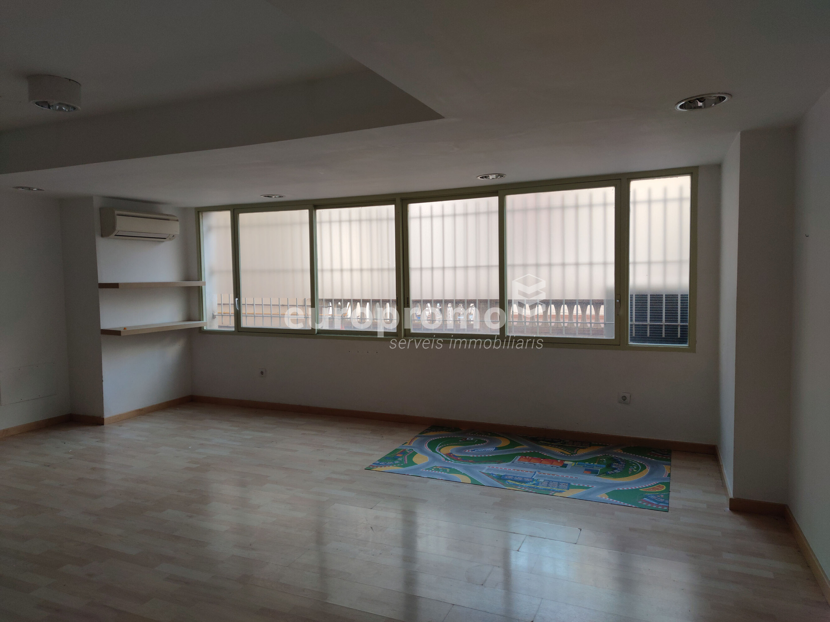 Oficina de 95 m² a l'Eixample Nord! 